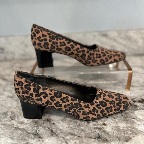 Vintage Madeline Stewart pump Sz 9 - Picture 2 of 9